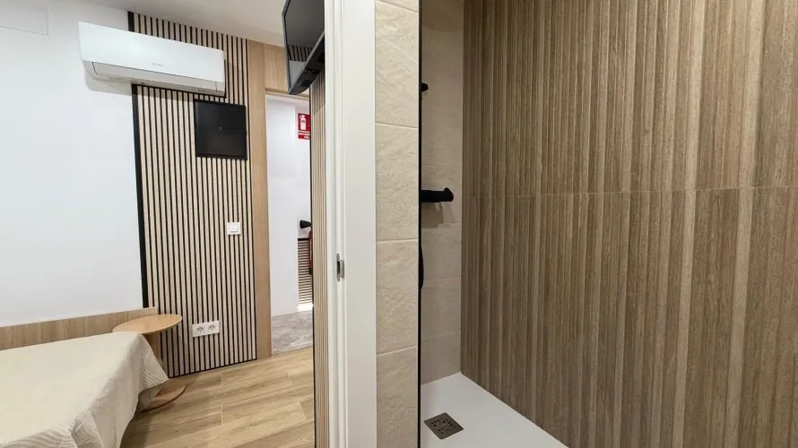 Hotel de 3 dormitorios en Alicante, Spain No. 1490 № 8
