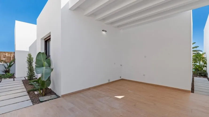 Villa de 3 dormitorios en Los Alcázares, España No. 1311 № 7