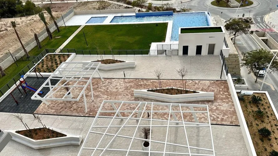 Apartamento de 2 dormitorios en Benidorm, Spain No. 1143 № 15