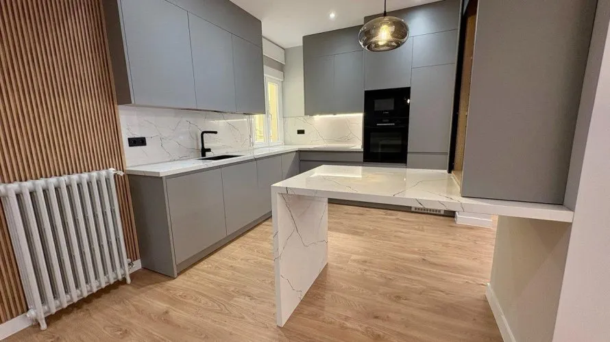 Apartamento de 2 dormitorios en Madrid, España No. 1376 № 4