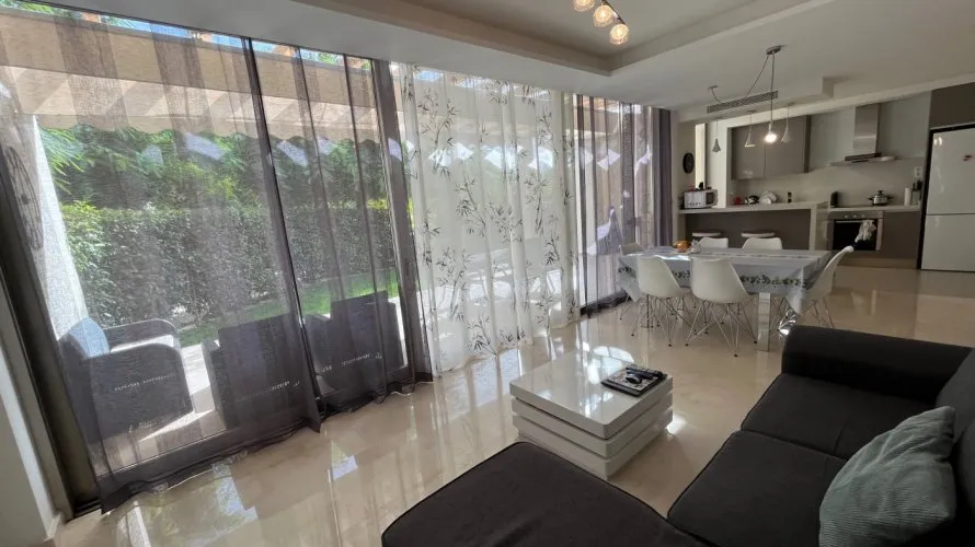 Apartamento de 3 dormitorios en Villajoyosa, España No. 1062