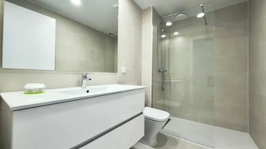 Apartamento de 3 dormitorios en Alicante, España No. 1411 № 17