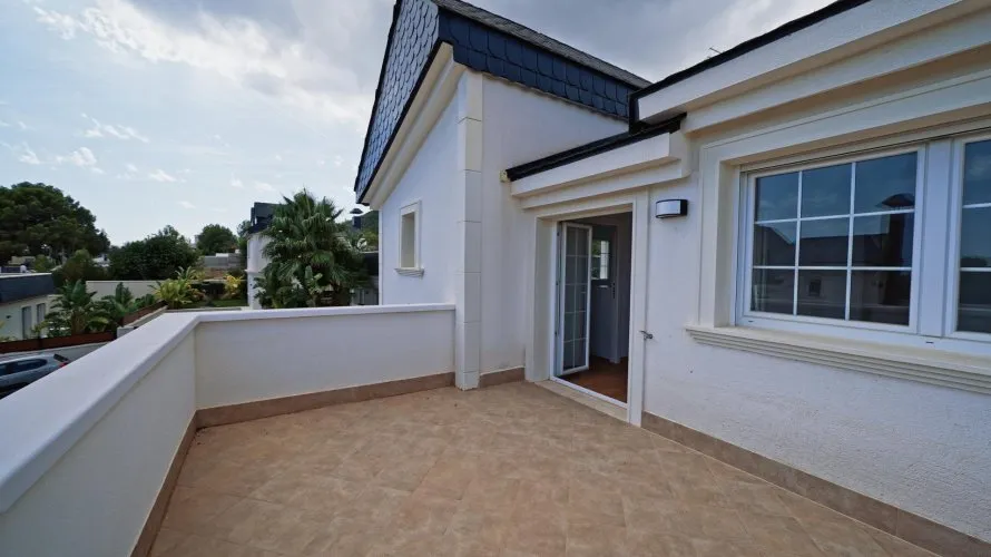 Villa de 3 dormitorios en Polop, España No. 1125 № 11