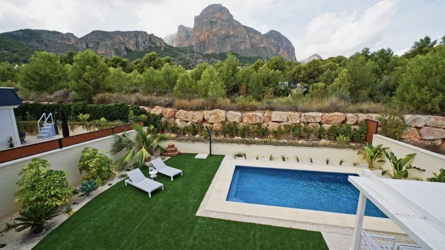 Villa de 3 dormitorios en Polop, España No. 1125 № 5