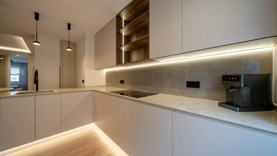 Apartamento de 3 dormitorios en Madrid, Spain No. 1374 № 8