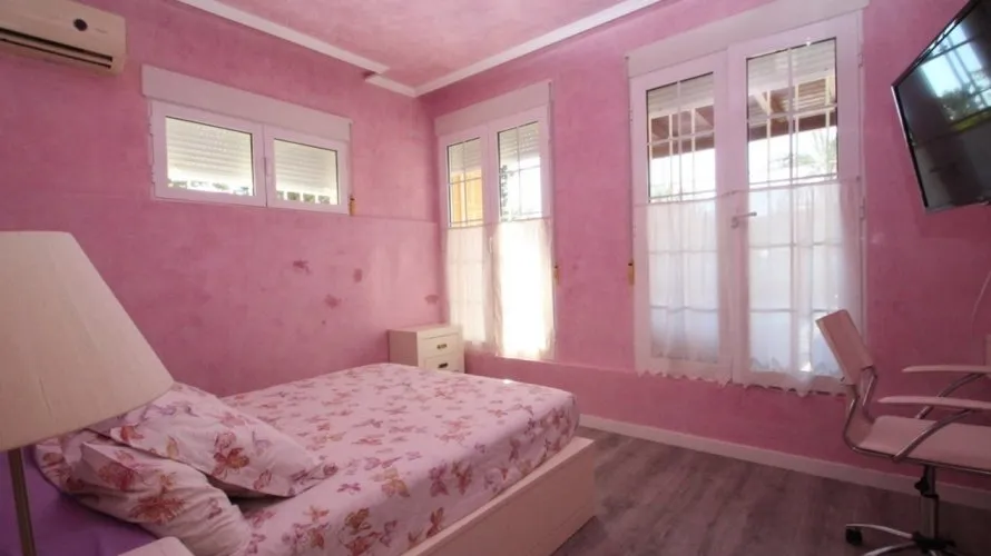 Villa de 5 dormitorios en Cabo Roig, Spain No. 1165 № 17