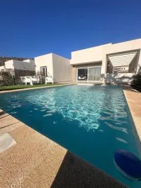 Villa de 4 dormitorios en Algorfa, Spain No. 1358