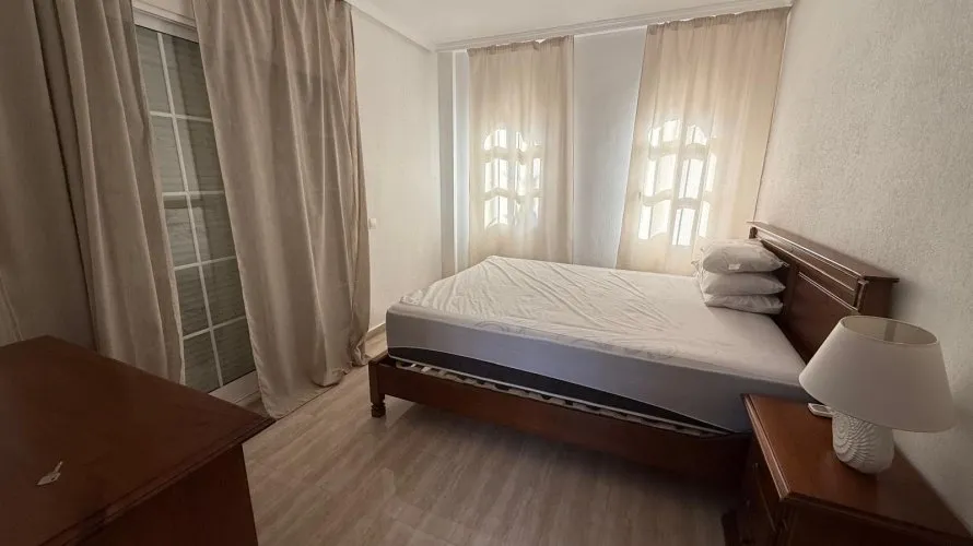 Сasa de 3 dormitorios en Torrevieja, España No. 1385 № 13
