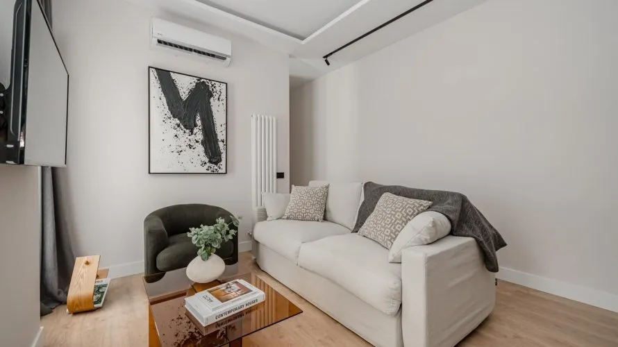 Apartamento de 3 dormitorios en Madrid, España No. 1157 № 1