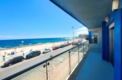 Apartamento de 4 dormitorios en Torrevieja, Spain No. 1163