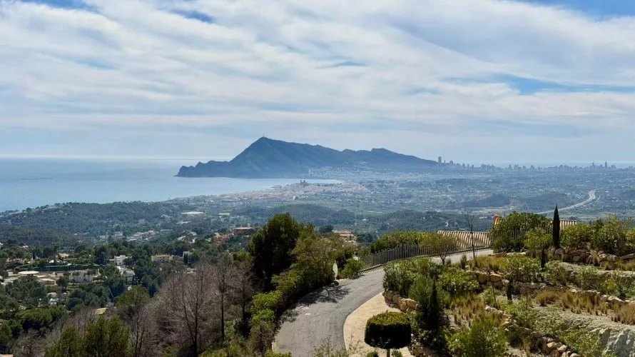 Ático de 4 dormitorios en Altea, España No. 1540 № 1