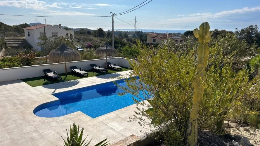 Сasa de 4 dormitorios en Villajoyosa, España No. 1303 № 4