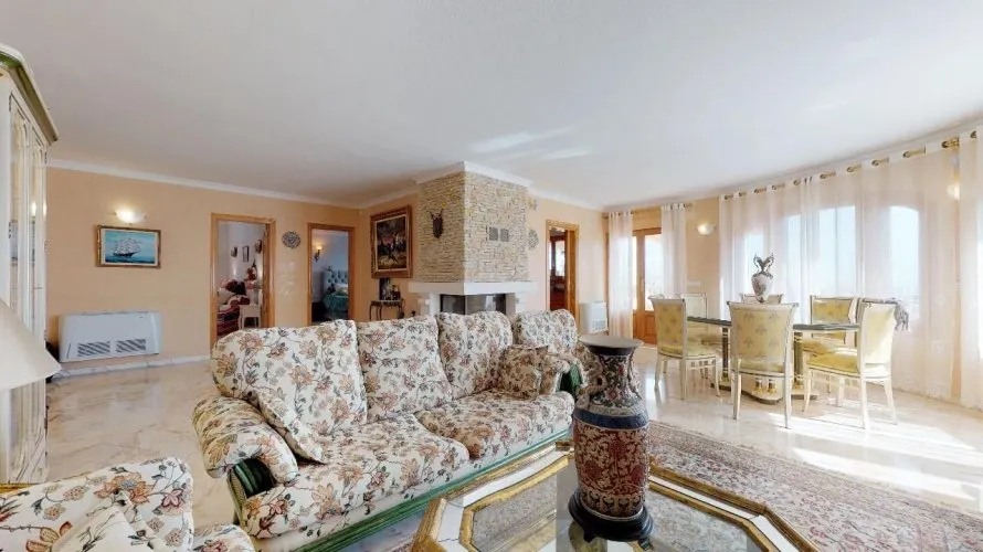 Villa de 7 dormitorios en Maryvilla, España No. 1072 № 1