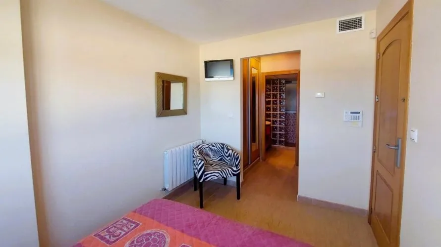 Apartamento de 4 dormitorios en Torrevieja, Spain No. 1163 № 16