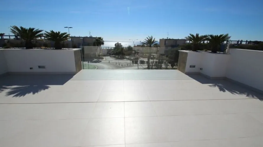 Villa de 197m² en La Zenia, España No. 977 № 7