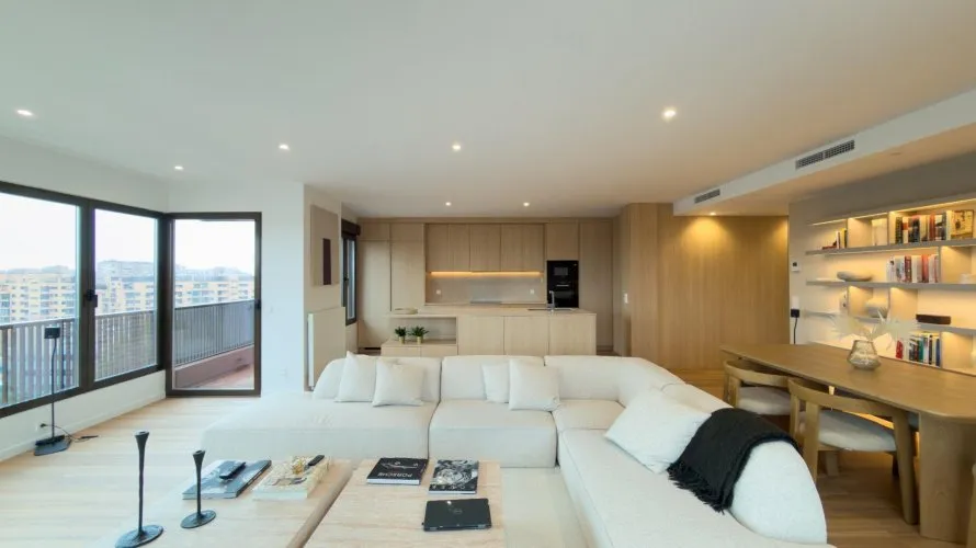 Apartamento de 3 dormitorios en Madrid, Spain No. 1352 № 2
