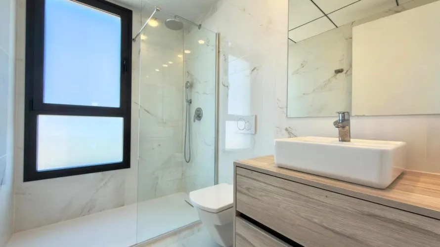 Apartamento de 3 dormitorios en Benidorm, España No. 1535 № 23