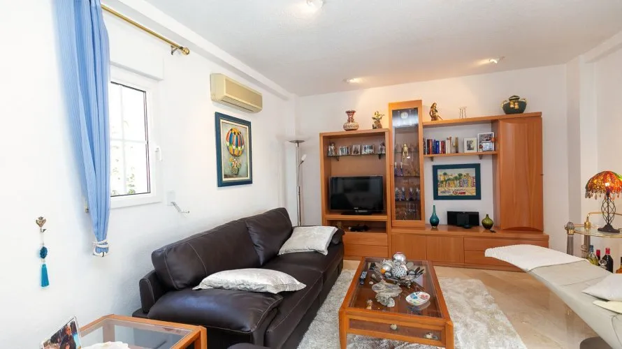 Villa de 194m² en Alicante, España No. 1545 № 17