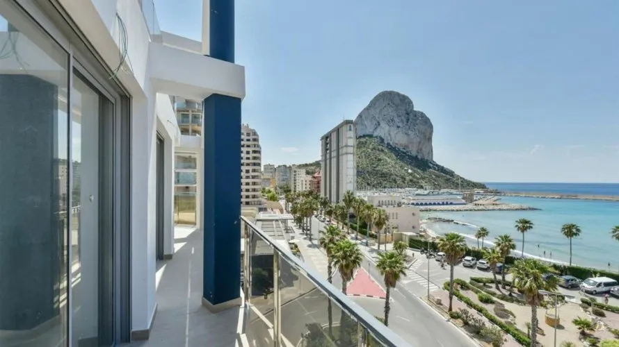 Apartamento de 3 dormitorios en Calpe, España No. 950 № 18