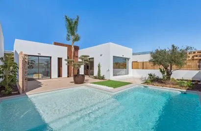 Villa de 3 dormitorios en Los Alcázares, España No. 1311