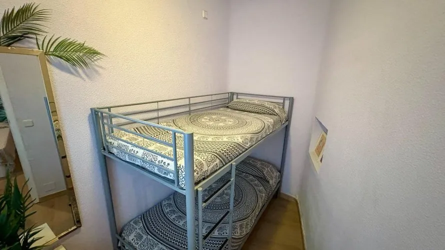 Apartamento de 2 dormitorios en Madrid, España No. 1558 № 10