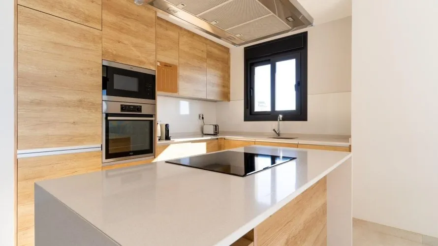 Apartamento de 3 dormitorios en Benidorm, Spain No. 1324 № 2