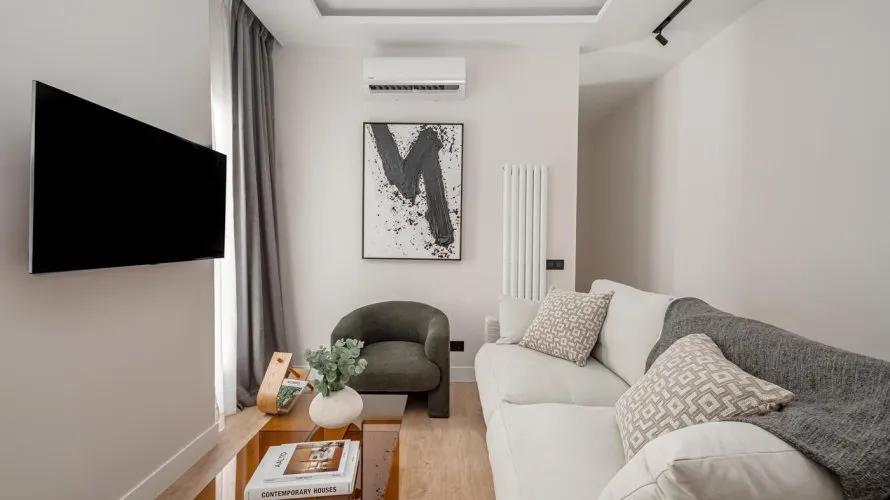 Apartamento de 3 dormitorios en Madrid, España No. 1157