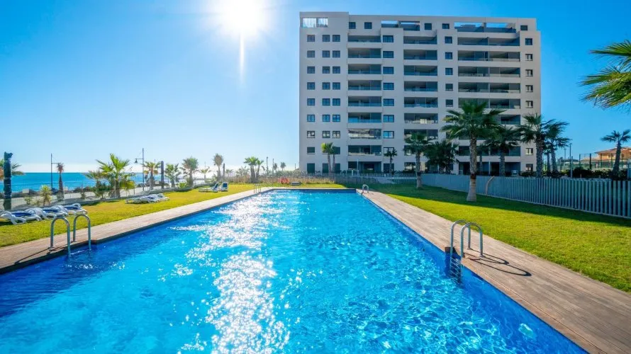 Ático de 3 dormitorios en Torrevieja, España No. 1373 № 3