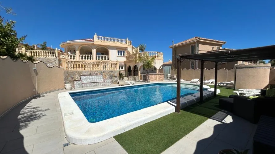 Villa de 5 dormitorios en Ciudad Quesada, España No. 1400 № 7