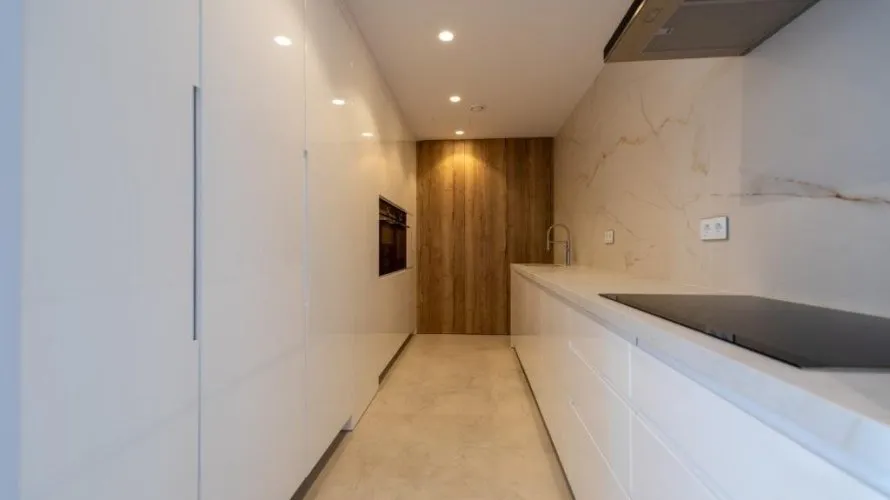 Apartamento de 4 dormitorios en Benidorm, España No. 1038 № 16