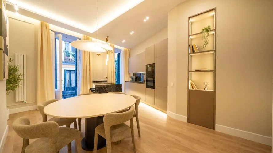 Apartamento de 3 dormitorios en Madrid, Spain No. 951 № 11