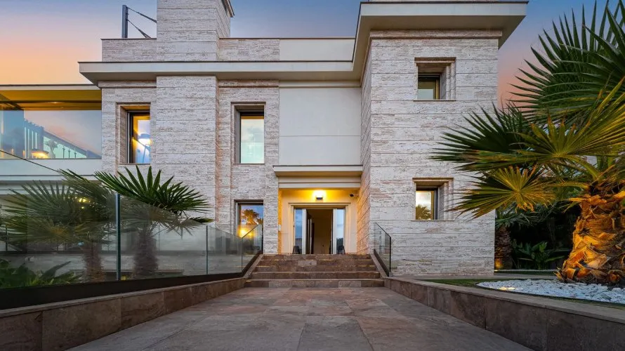 Villa de 442m² en La Zenia, Spain No. 1390 № 8