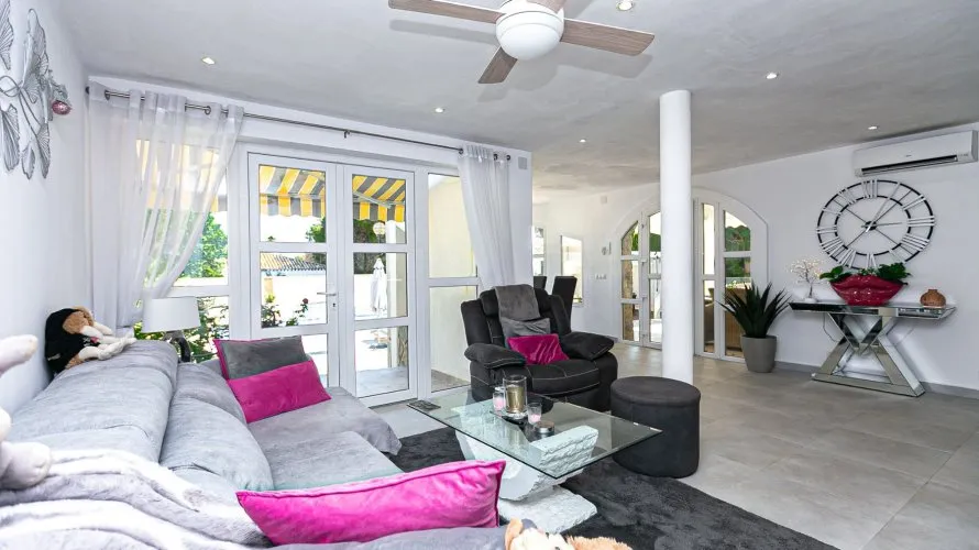 Villa de 344m² en Alicante, Spain No. 1393 № 18