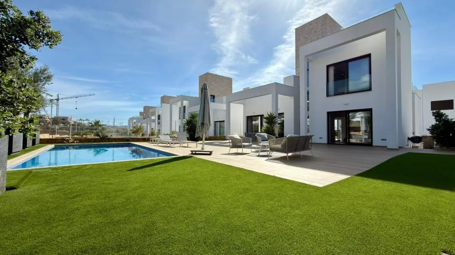 Villa de 5 dormitorios en Finestrat, España No. 1378 № 1