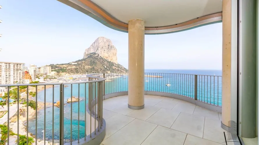 Apartamento de 3 dormitorios en Calpe, España No. 1153 № 25