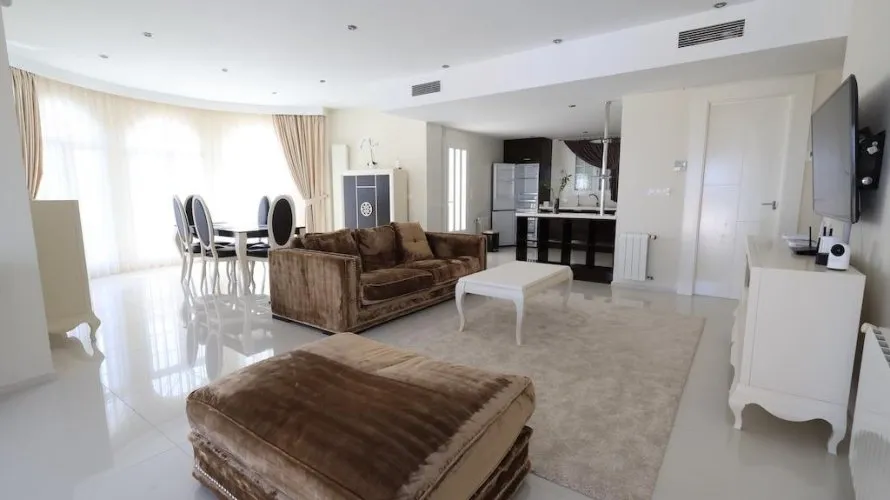 Apartamento de 3 dormitorios en Dona Pepa, Spain No. 1185 № 10