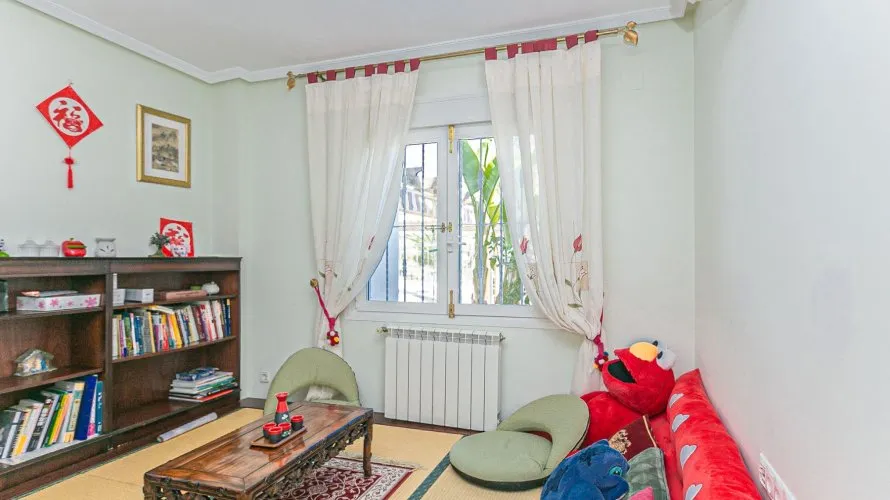 Villa de 185m² en Castilblanco de los Arroyos, Spain No. 1525