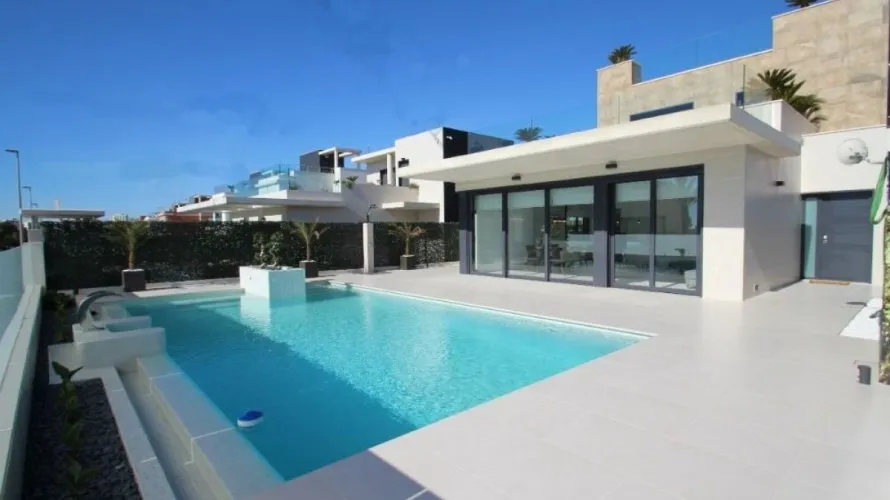 Villa de 197m² en La Zenia, España No. 977 № 17