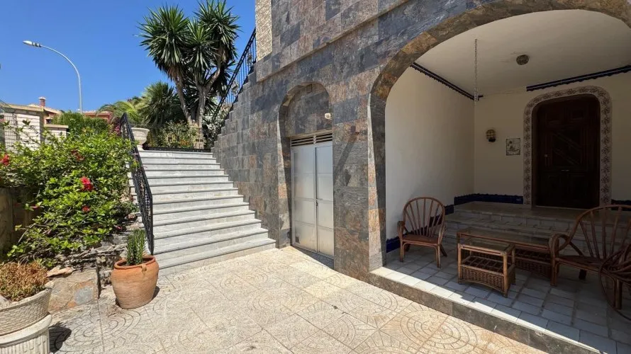 Villa de 5 dormitorios en Campoamor, Spain No. 1281 № 14