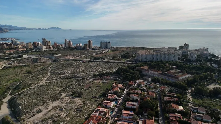 Apartamento de 3 dormitorios en El Campello, Spain No. 1368