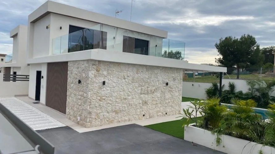 Villa de 3 dormitorios en Alicante, Spain No. 1148 № 12