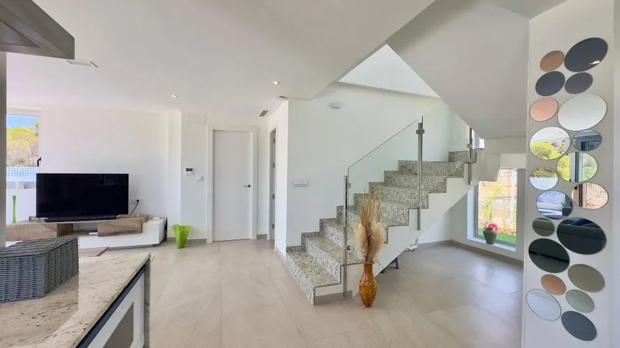 Villa de 3 dormitorios en Finestrat, España No. 1173 № 11