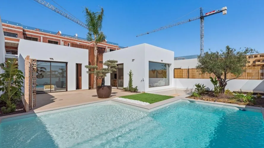 Villa de 3 dormitorios en Los Alcázares, España No. 1311 № 6