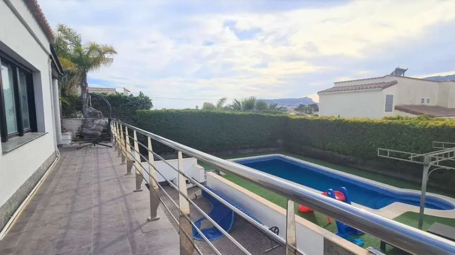 Villa de 5 dormitorios en Calpe, España No. 1053 № 13