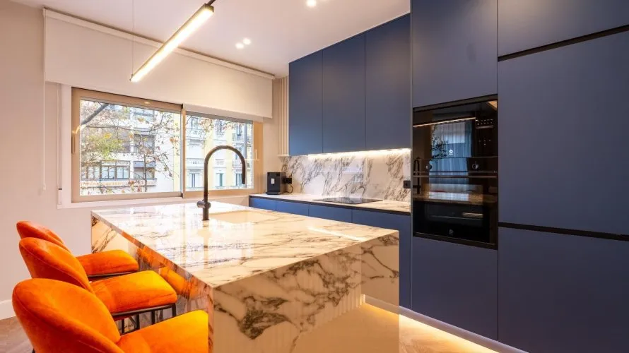 Apartamento de 3 dormitorios en Madrid, España No. 963 № 7