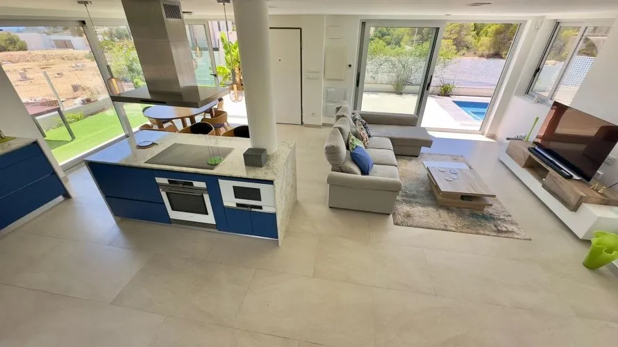 Villa de 3 dormitorios en Finestrat, España No. 1173 № 27