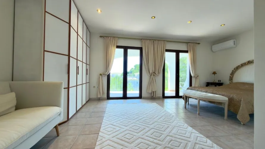 Villa de 500m² en Altea, Spain No. 1427 № 2