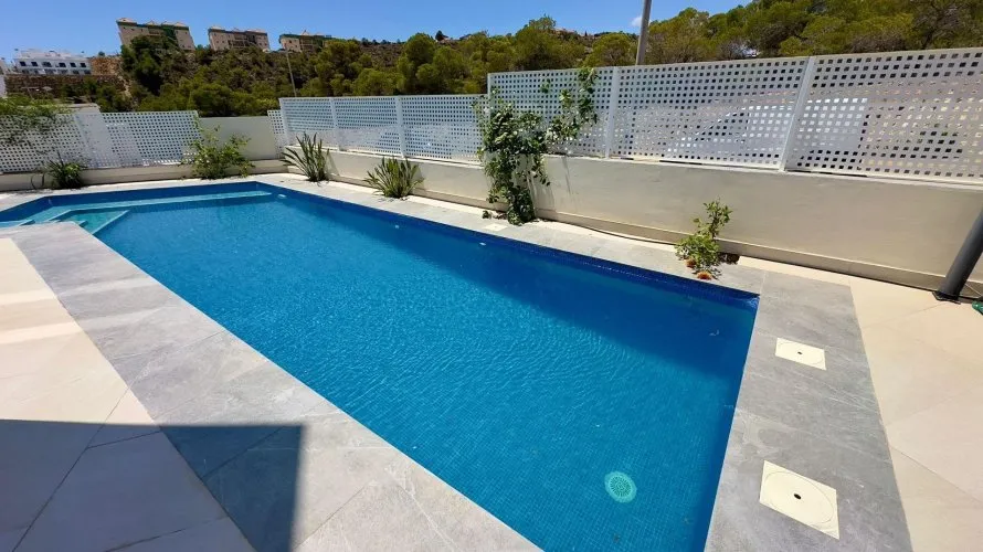 Villa de 3 dormitorios en Finestrat, España No. 1173 № 2