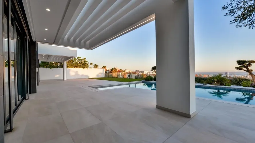 Villa de 7 dormitorios en Finestrat, España No. 1242 № 3
