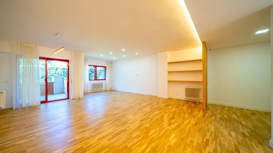 Apartamento de 4 dormitorios en Pozuelo de Alarcón, España No. 1552 № 3